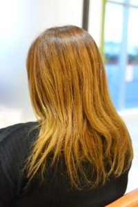 ピンク色のヘアカラーの色落ち過程と黄色く色落ちするときの対処方法 Hair The Life